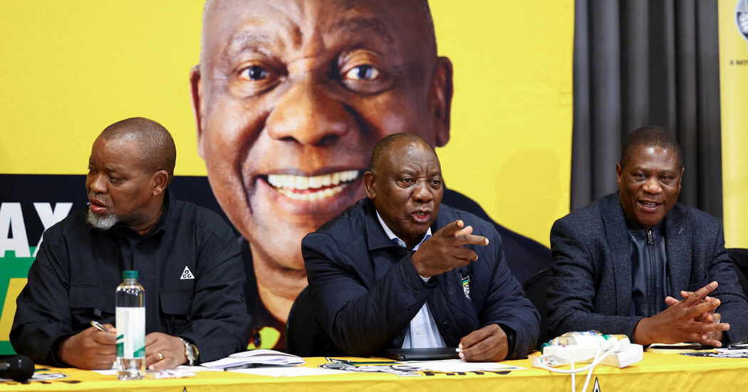 South Africa’s President Announces Plan to Form National Unity Government