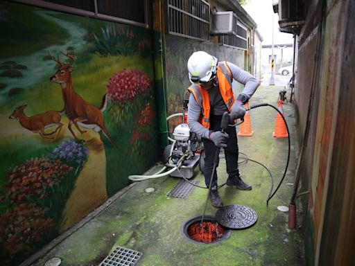 亂丟廚餘異物入水槽馬桶易阻塞 污水下水道暢通有秘訣