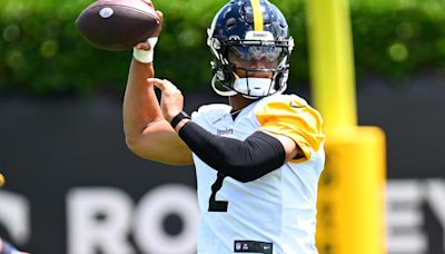 Justin Fields gets first-team quarterback reps on first day of Steelers training camp