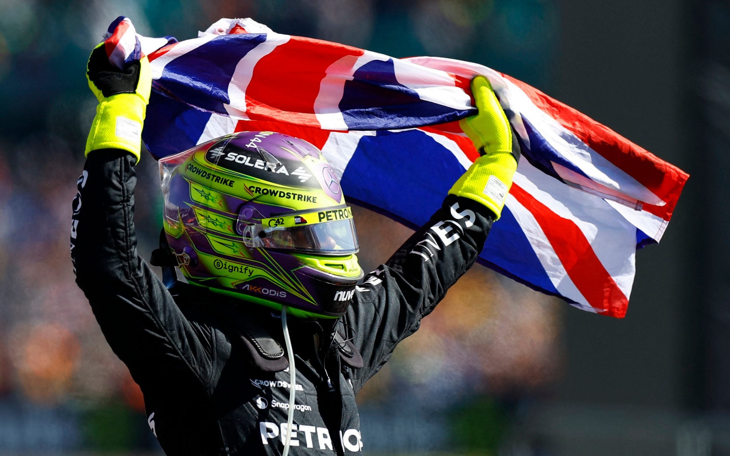 Tearful Lewis Hamilton wins gripping British Grand Prix to end 2½½-year drought