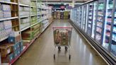 El consumo sufrió una caída interanual del 4,5% en abril | Economía