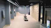 La marca viral con 400.000 seguidores que ha abierto una tienda con arte, rocódromo y pista de skate en Barcelona