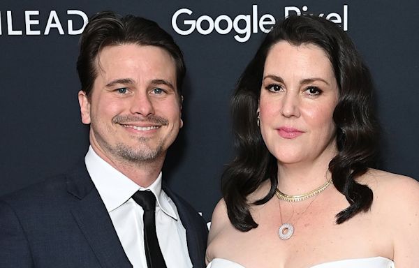 Matlock's Jason Ritter Gushes Over Wife Melanie Lynskey's Support