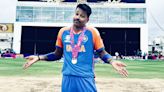 Fans Chant Hardik! Hardik! At Wankhede