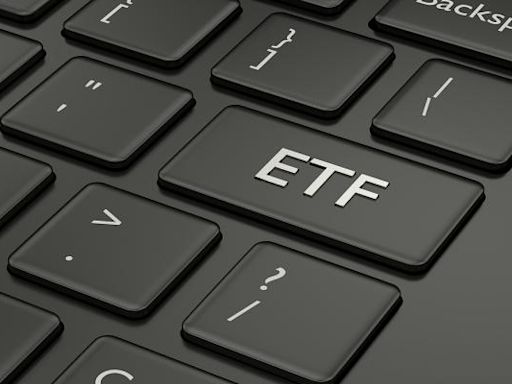The Zacks Analyst Blog Highlights Invesco AI and Next Gen Software ETF, Roundhill Magnificent Seven ETF, Schwab U.S. Large-Cap Growth ETF, Consumer...