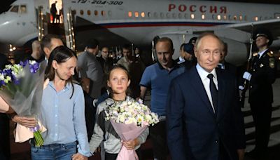 Putin greets freed Russian prisoners after swap deal with West