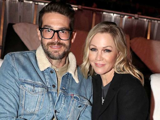 Jennie Garth Thought She 'Was Going on a Double Date with a Chippendale Dancer' Before Meeting Husband Dave Abrams