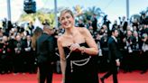 Venue sans François Hollande, Julie Gayet rayonne au Festival de Cannes