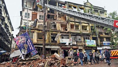 Mumbai: 80-year-old dies as dilapidated building collapses at Grant Road