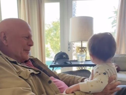 Bruce Willis y Demi Moore, unos abuelos adorables con su primera nieta en el vídeo de su hija Rumer