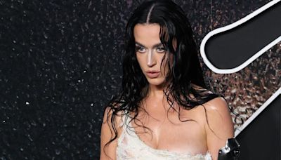 El corsé 'efecto desnudo' con el que Katy Perry ha arrasado en los Premios MTV