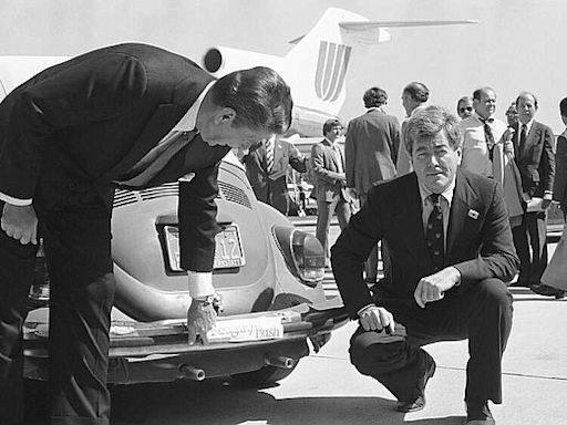 Pete McCloskey, GOP congressman who once challenged Nixon, dies at 96 | Texarkana Gazette