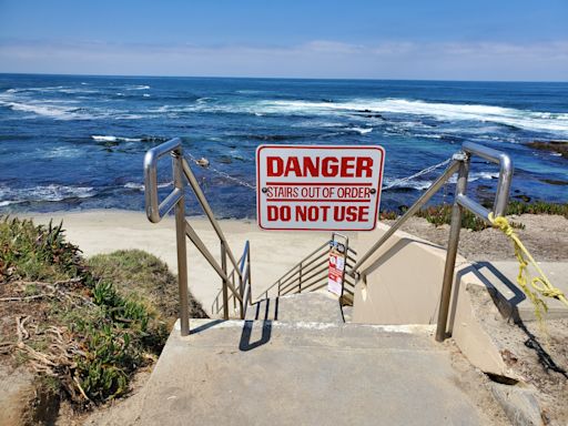 Closures of two La Jolla beach access stairways leave only a few open on Coast Boulevard