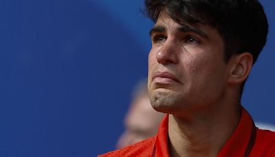 Pelos de punta: el mensaje de Rafa Nadal tras ver llorar a Alcaraz después de la final contra Djokovic