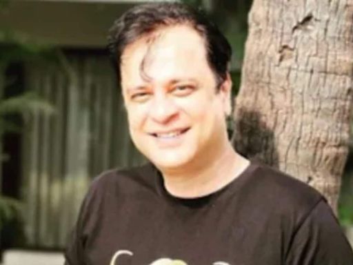 'I Reflect On Beautiful Moments We Shared': Actor Mahesh Thakur Remembers His Mother - News18