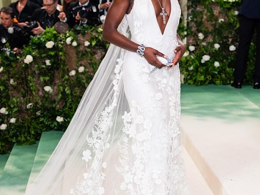 Why Jodie Turner-Smith Wore a ‘Bridal’ Gown After Joshua Jackson Divorce