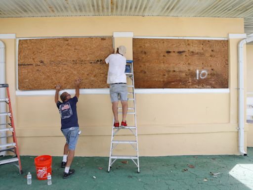 Over 1,400 flights canceled and 5 international airports closed as Hurricane Milton approaches Florida