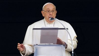Papa Francisco pede desculpas a homossexuais após fala polêmica