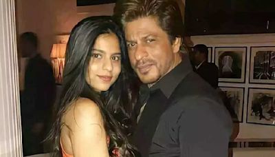 Shah Rukh Khan with his daughter Suhana in NYC's shoe store, video goes viral!