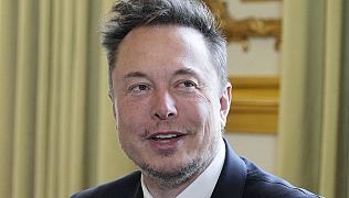 Aclamado en Shanghái, Elon Musk amplía sus negocios en China