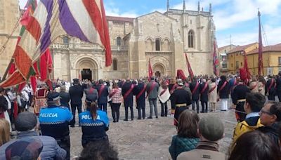 León celebra con júbilo el foro u oferta de Las Cabezadas