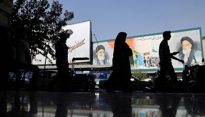 US still believes Iran has not decided to build a nuclear weapon, US officials say