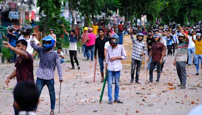 Violence breaks out at Bangladesh anti-quota protests, government orders probe into killings | World News - The Indian Express