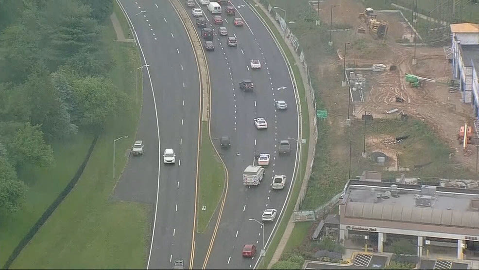 Traffic Alert: Person injured after bicycle-involved crash in Montgomery Co., lanes closed