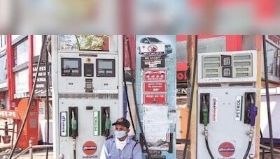 Delhi petrol dealers resume PUCC ops after 10-day closure over rate hike