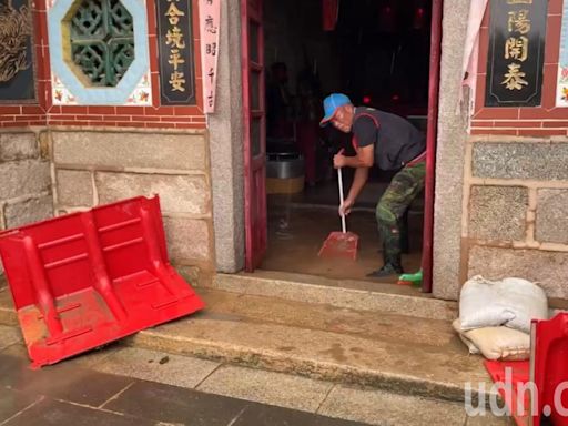 影／金門突降大雷雨來鳳宮險淹水 出動抽水機急救援