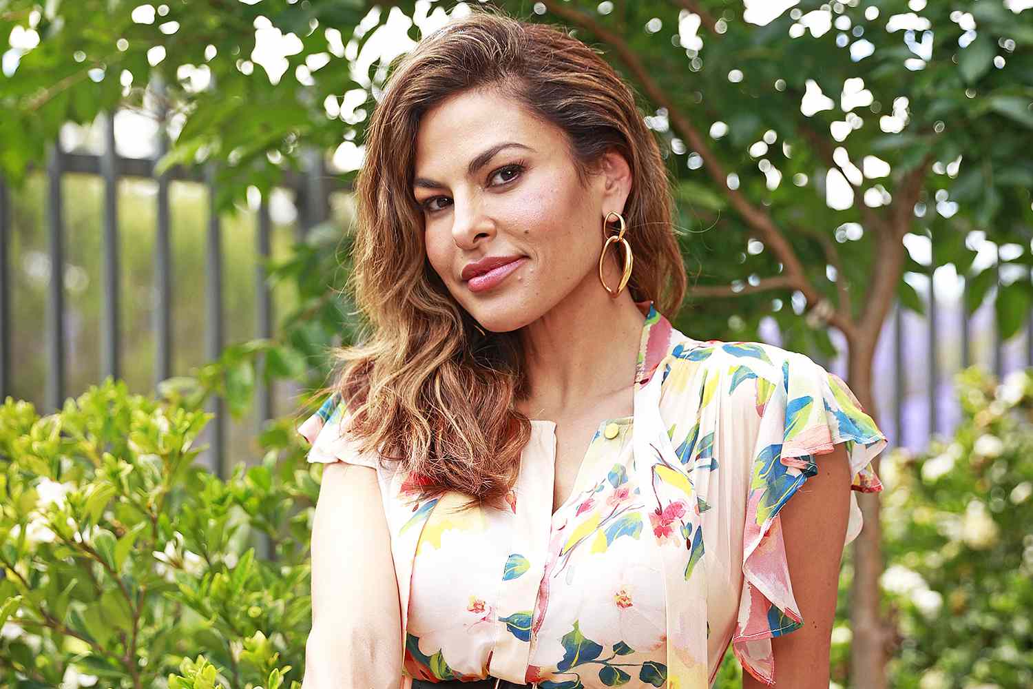 Eva Mendes Opens Up About Her ‘Meditative’ Cleaning Routine at Home: ‘The Family Pitches In’ (Exclusive)