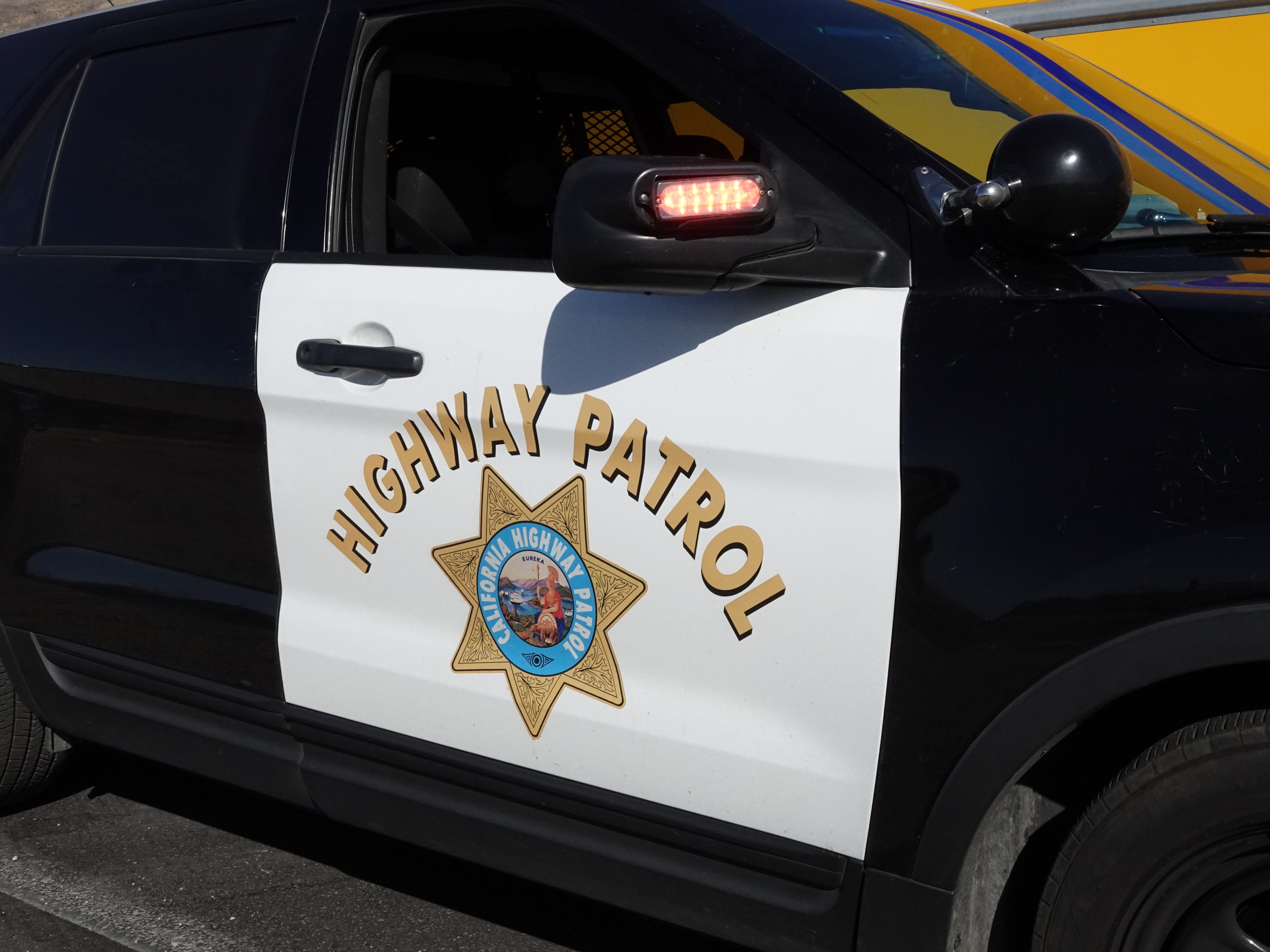 Fatal crash closes lanes of Highway 126 east of Ventura overnight