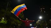 Miles de venezolanos esperan los resultados en las calles de Buenos Aires, con la esperanza de un fin para el régimen de Nicolás Maduro