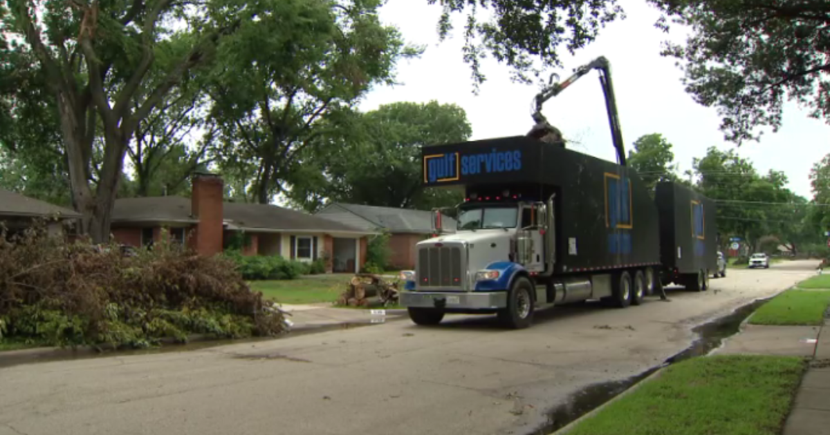 Crews continue cleanup of debris left from storms in Richardson