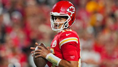 Patrick Mahomes, de los Kansas City Chiefs, se debate entre la neutralidad política y la grandeza deportiva