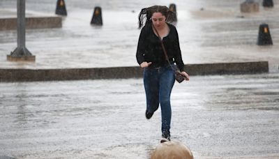 Se fue el huracán Beryl, pero las fuertes lluvias seguirán en Colombia el fin de semana debido a una nueva onda tropical