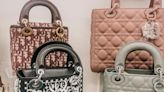 ¿Estafa en Dior? Bolsos de miles de dólares cuestan menos de $100 para fabricarlos