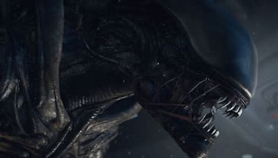 James Cameron sabe bien qué detalle del diseño de Alien lo convierte en un monstruo tan terrorífico