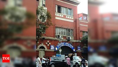 Kolkata Police Requests KMC for Uniform Changes in Parking Lots | Kolkata News - Times of India