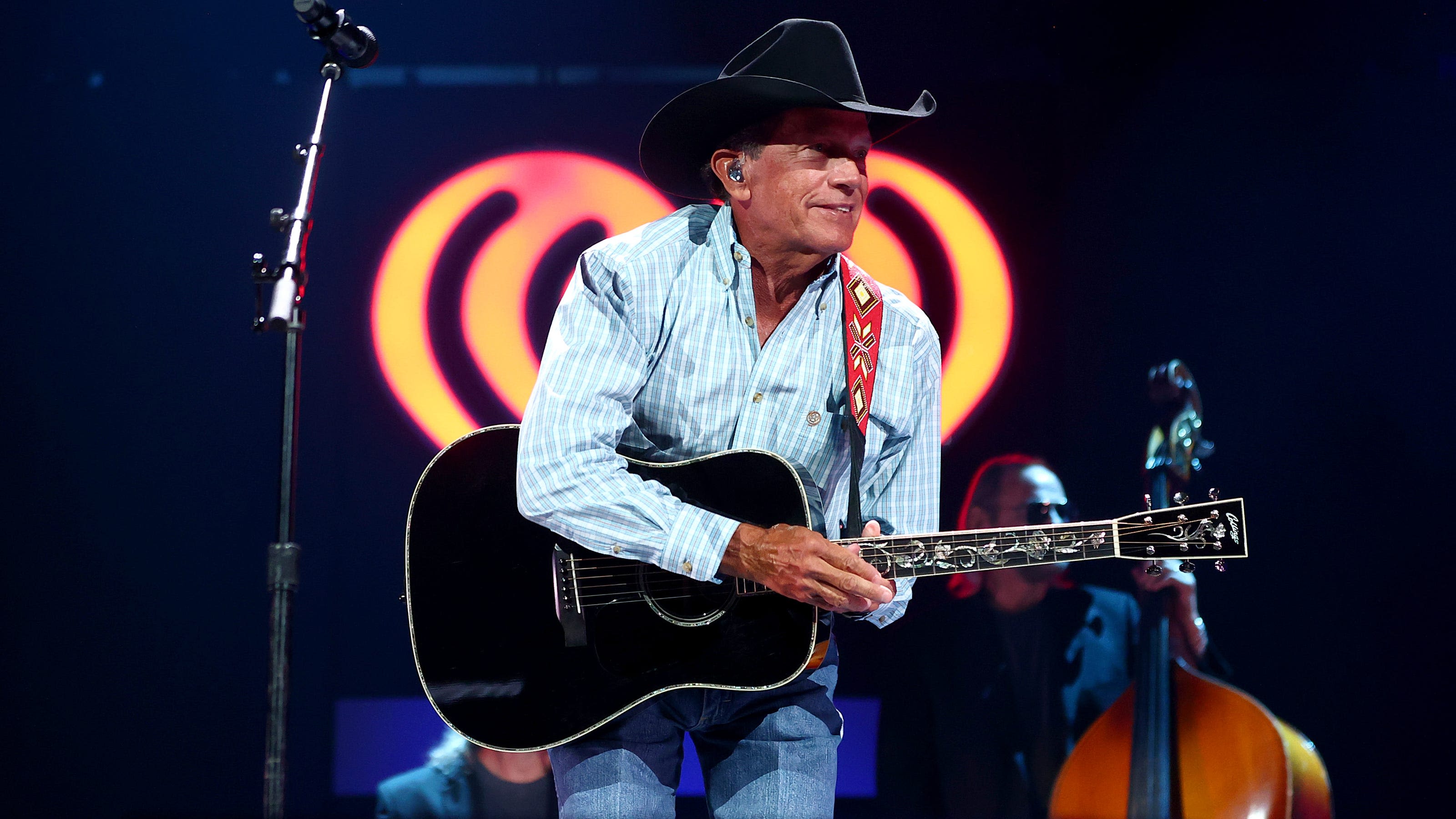 George Strait, Chris Stapleton in concert at EverBank Stadium. Here's what you should know
