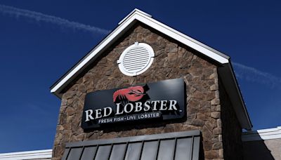Fans React After Red Lobster Locations Close Suddenly Without Warning—Even for Employees