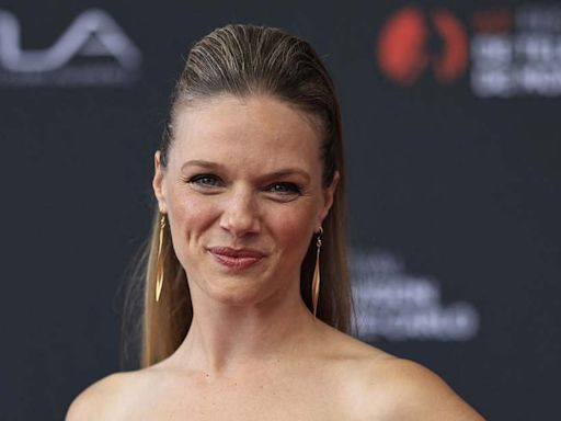 Tracy Spiridakos’ Pics of Windy City Skyline Has Fans Begging for a ‘Chicago P.D.’ Return