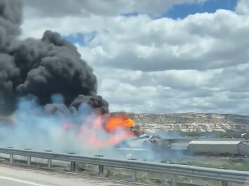 Freight train derailment, fire forces Interstate 40 closure near Arizona-New Mexico line