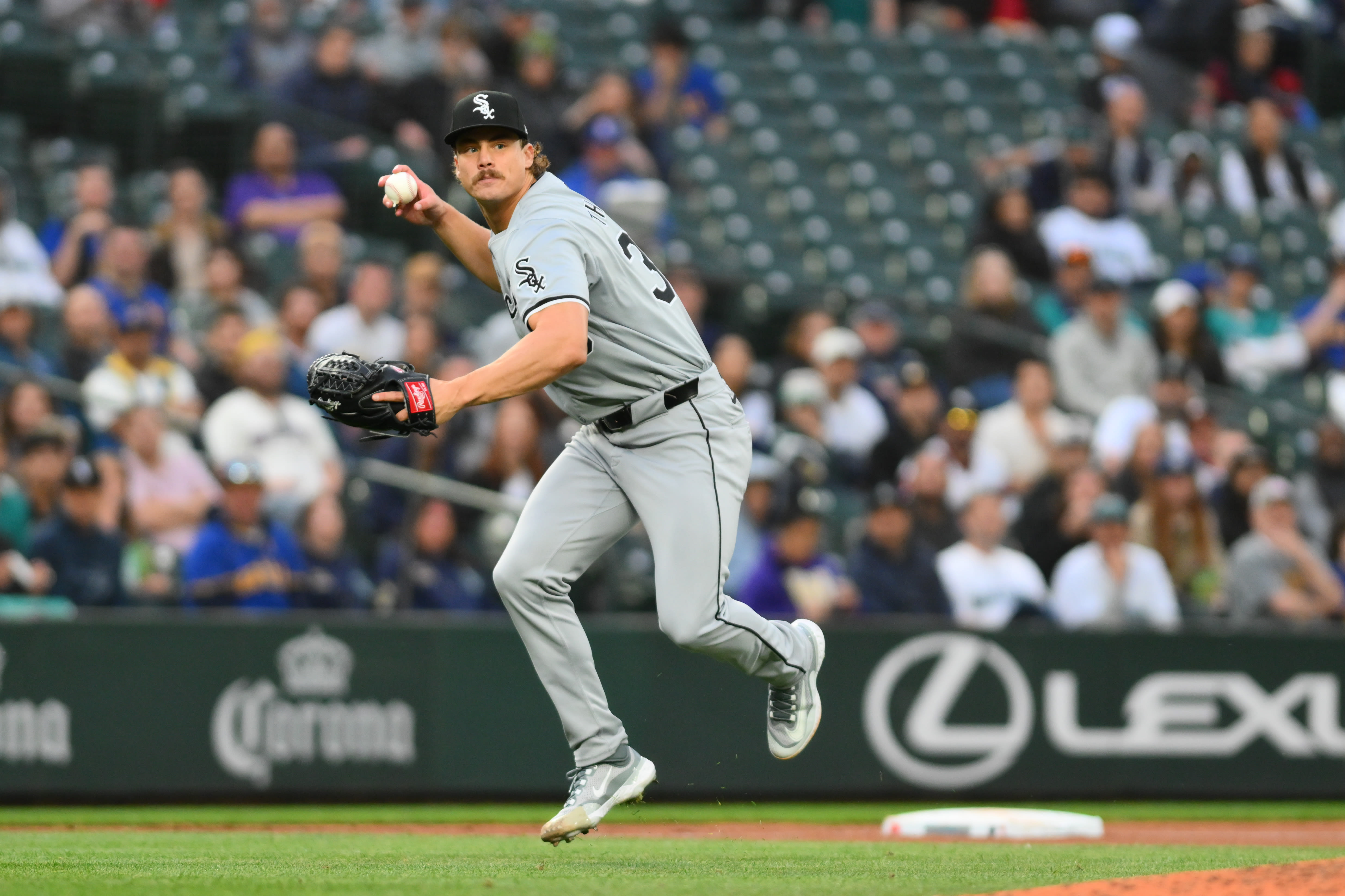 Drew Thorpe gets first major league win, combines on 5-hitter to lead White Sox over Tigers 5-1