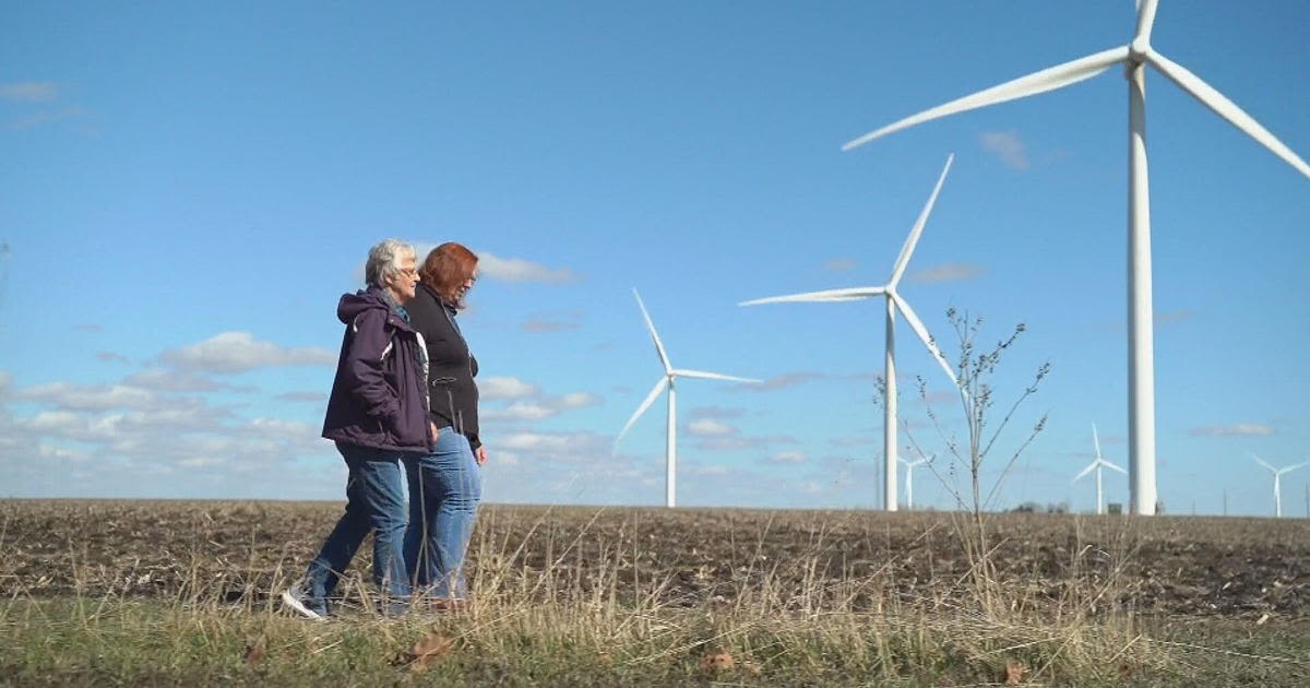 Iowa farmers offset losses by adding wind turbines to land