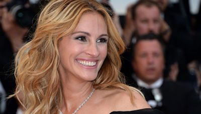 Julia Roberts' 'twin' leaves fans seeing double in celebratory photo
