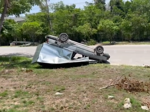 Accidente en el bulevar Playa del Carmen deja dos personas lesionadas