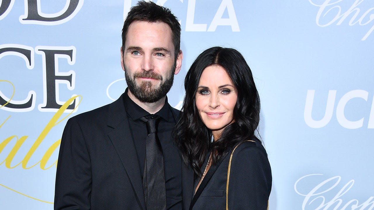 Courteney Cox Says Johnny McDaid Broke Up With Her in Therapy Session