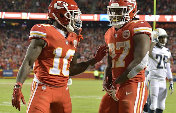 Dolphins All-Pro wide receiver responds to the Chiefs signing Kareem Hunt