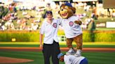 Purdue star, NBA Draft prospect Zach Edey throws out first pitch at Cubs game